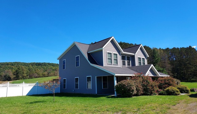 Name: Three Gables Private Setting. Heated Pool. 4 Minutes to Dreams Park.
