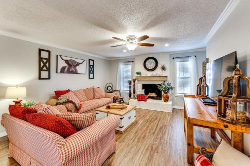 Near Lake Dardanelle: Updated Home w/Large Yard!