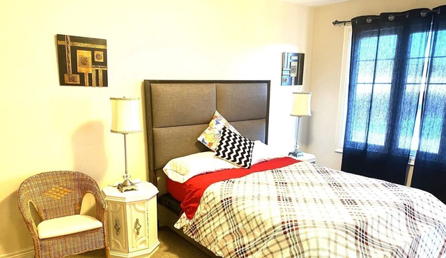 Niagara |sleeps 6| Cozy| 3bed|3bath | Near Falls