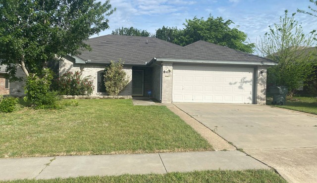 Nice 4 Bed, 2 Bath, 2 Car Garage Home With Spacious Backyard. Quiet Neighborhood