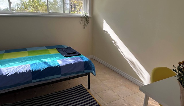 North York Basement Stay – Full Kitchen & 3 Bedrooms