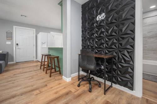 OKC Casita - Private Hot Tub, Fenced Yard, Mins to Top Spots, Pet friendly