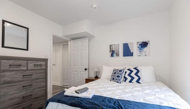 Pandora · 2BR+Office+Wifi +Washer +Dryer +Parking +TVw/Prime