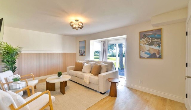 Parkway Boutique Suite C, 10 mins to Falls & Golf