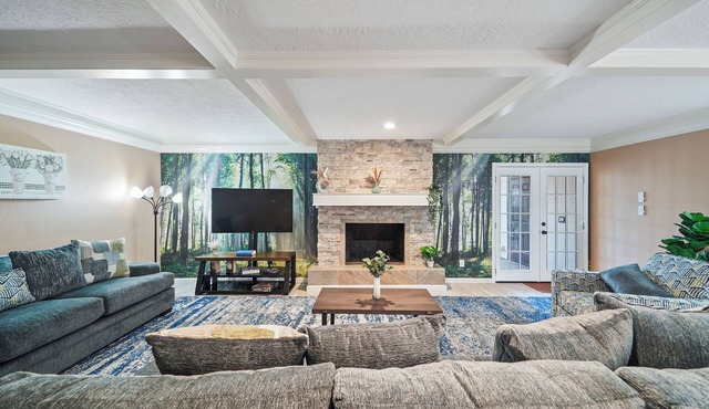 Peaceful 2BR Sanctuary - King Bed- Your Home Away From Home