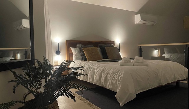 Penthouse d’Exception à Louer – Vue Panoramique et Couchers de Soleil à Bromont