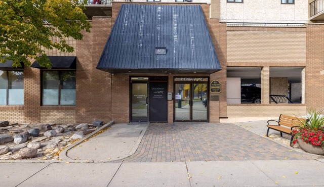 Pet-Friendly 2-bedroom apartment with fitness room and AC in brilliant Saskatoon
