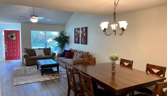 Pet Friendly, Charming 3BR in DFW