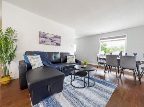 Pet-Friendly Large 3-Bedroom - Bobcaygeon