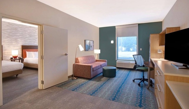 Pet-Friendly Suite w/Full Kitchen at Waco's Core Attractions