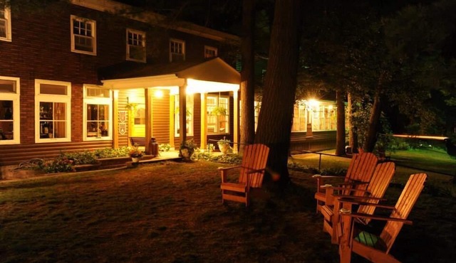 Pine Lodge