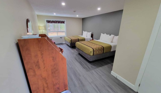 Pine Motel