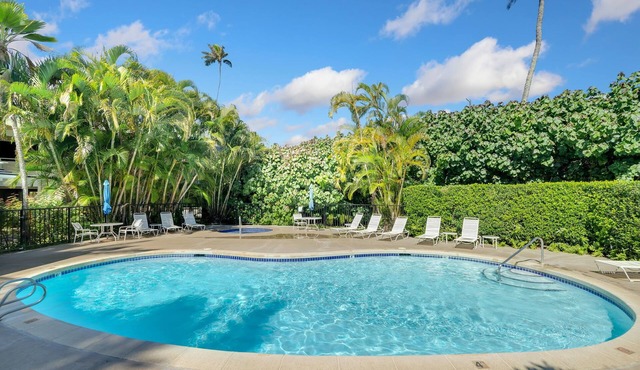 Plantation Hale Suites H7, AC, Walk to town, Near Beaches, Comp Wifi