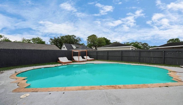 *Pool | Modern Escape with Chic Vibes