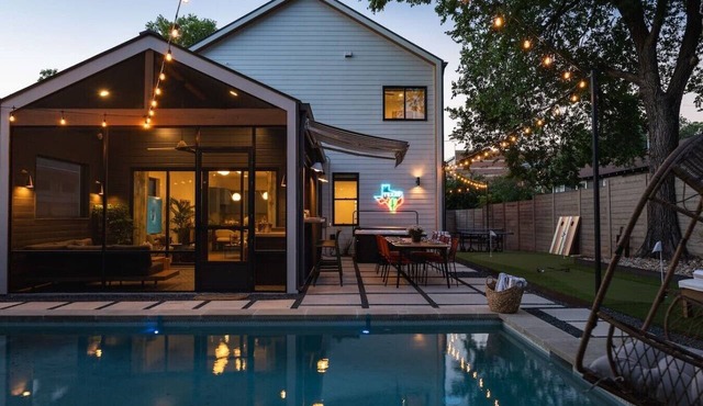 Pool, Sauna, Spa, Minigolf, Sleep 18| Velvet Rodeo