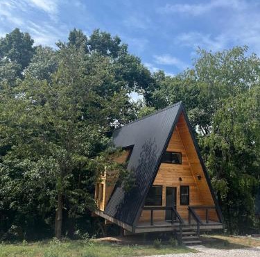 Post Oak Perch-Cozy Forest A-frame Near Bentonville