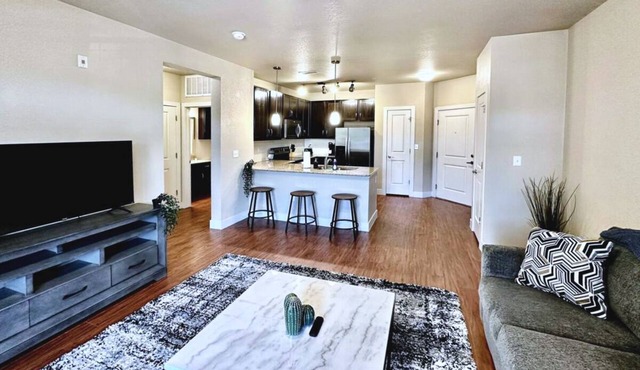 Prime Location: Close to Sky Ridge Medical Center!