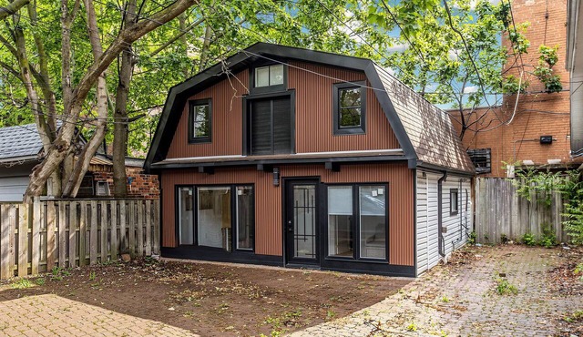 Private 3 bed 2.5 bath suite with Free Parking on site