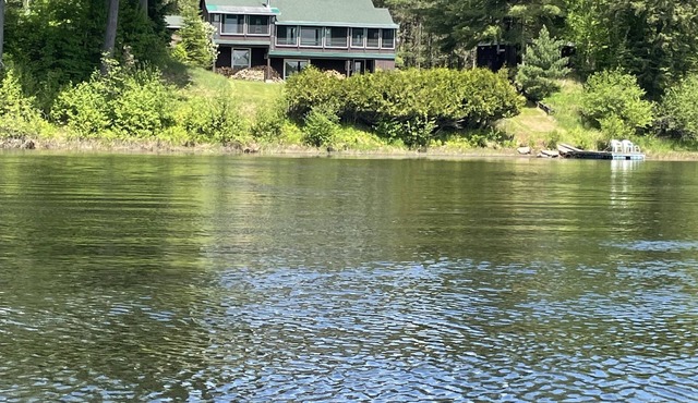 Private all season cottage on the majestic Madawaska River!