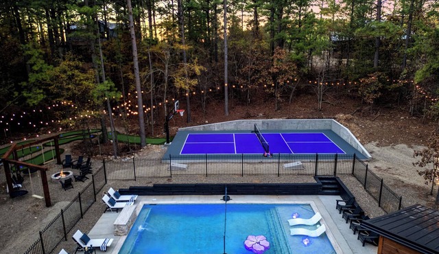 Private GLOW Golf | Pool | Pickleball & Basketball