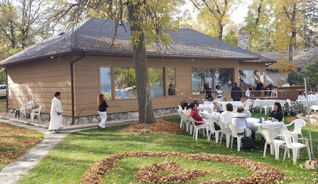 Private Lakefront Cottage