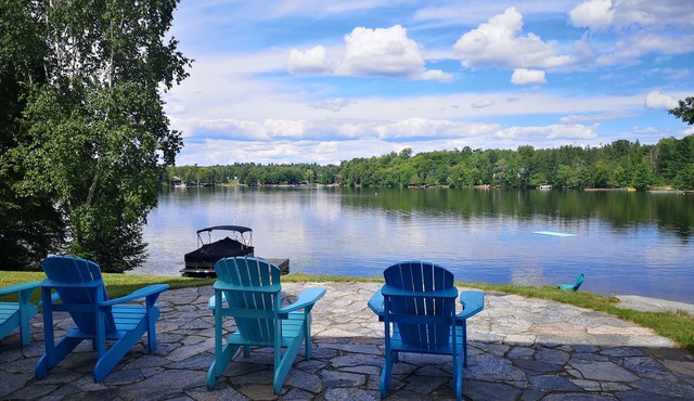 Private Lakefront Getaway!