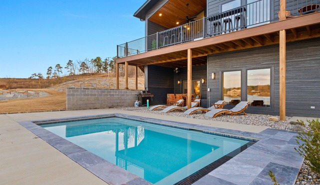 Private Pool, Dock, Movie Room on Lake Hamilton