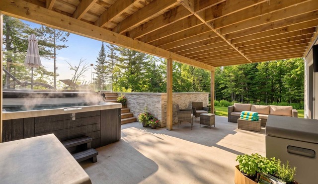 Private Pool, Spa, Pool Table | Chalet Major International Sporting Event