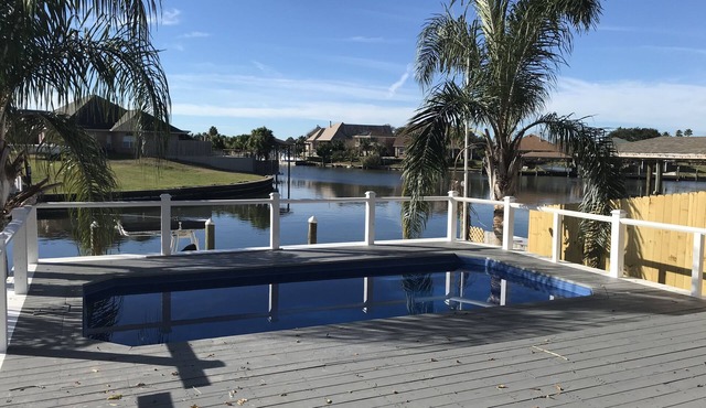 Private Waterfront Pool Retreat 320 Near New Orleans & French Quarter/Boat Dock