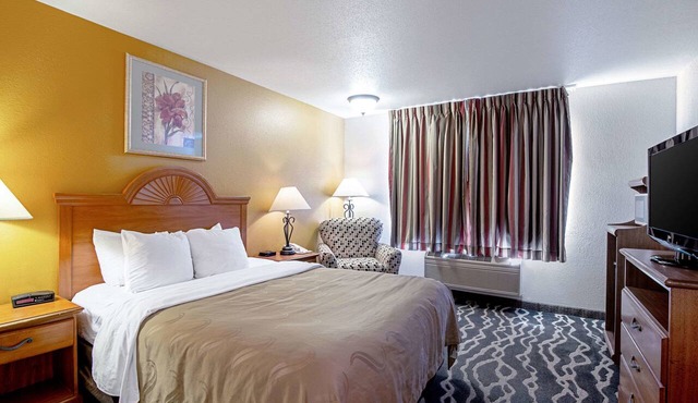 Quality Inn Huron