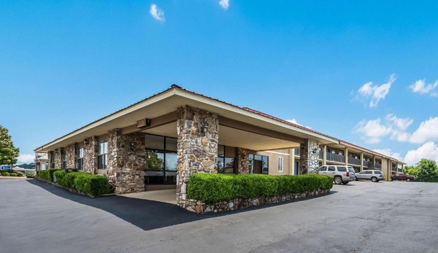 Quality Inn & Suites Hot Springs-Lake Hamilton