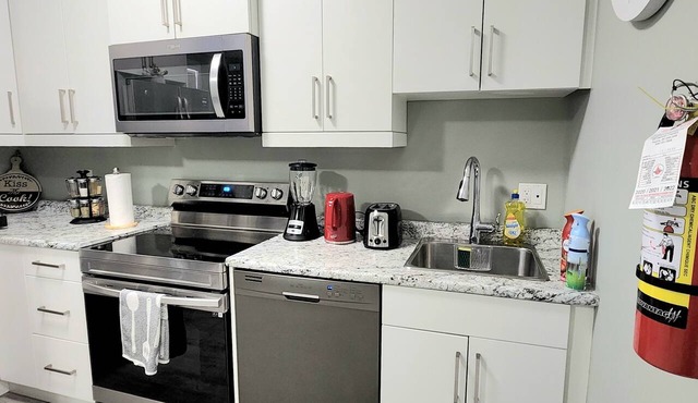 QUIET & COZY MODERN SUITE CLOSE TO RCMP