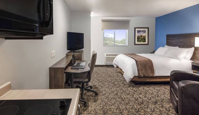 Quiet Haven with Modern Design Near Lake Mitchell and Dakota Discovery Museum