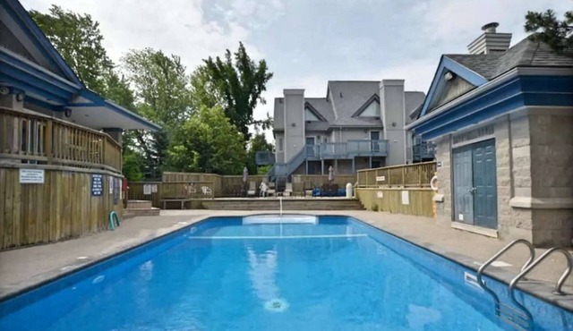 Quiet Hillside Studio - Wifi, Linens/Towels, Free Shuttle