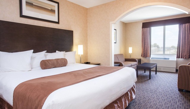 Ramada by Wyndham Estevan