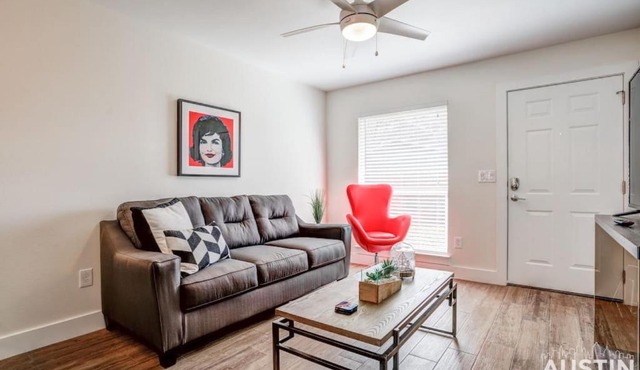 Recently Remodeled Home Close to South Congress