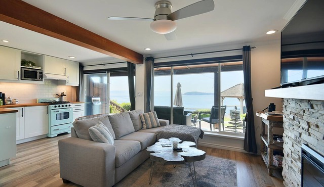 Relax oceanfront in the full kitchen Osprey Suite at Beach Hideaway. in Sechelt