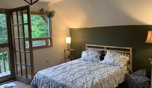 Relax, Peace & Tranquility surrounded by nature: Modern Farmhouse Style Cottage