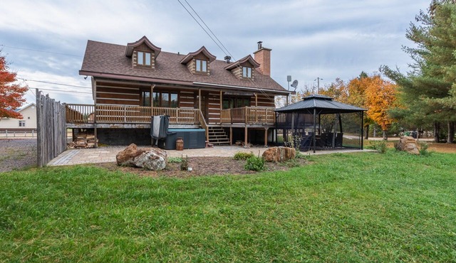 Relax & Rewind : Spacious Waterfront with SPA