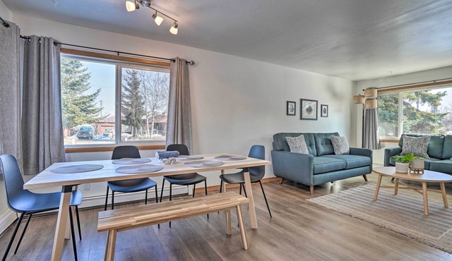Relaxing Anchorage Home ~ 1 Mi to Downtown!
