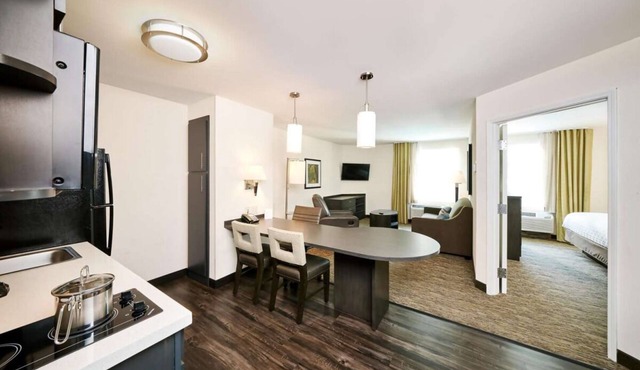 Relaxing Hideaway! 1BR Unit with Full Kitchen, Pet-friendly!