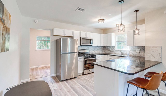 Remodeled Tulsa House w/Yard ~ 4 Mi to Downtown!