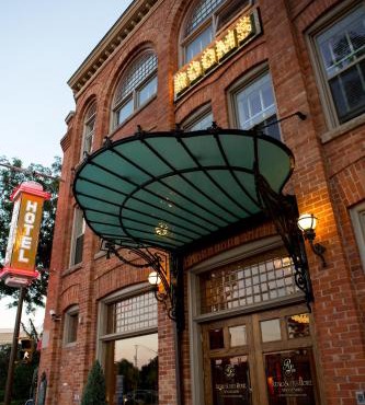 Retro Suites Hotel