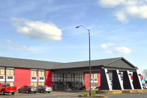 River Valley Inn and Suites