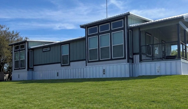 Riverfront Property with Direct Access & Private Pier