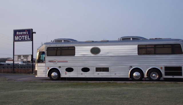 Robyn's Motel