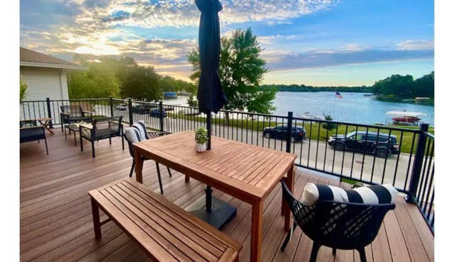 Rooftop Deck Lake Views