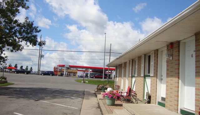 Royal Napanee Inn
