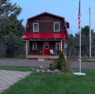 Rustic 2B Cabin w/Sauna on Farm, Free WiFi/Parking in Ishpeming