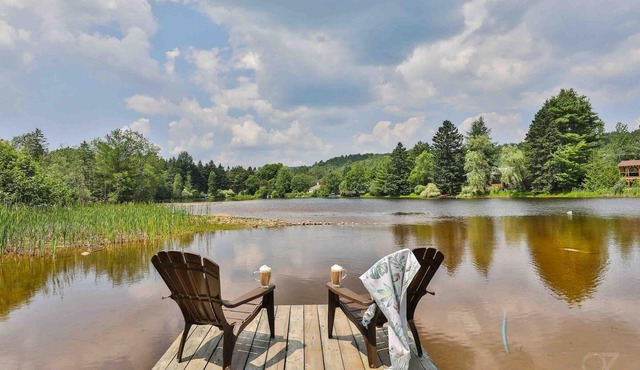Rustic wooden chalet | Lake | Fireplace | Nature